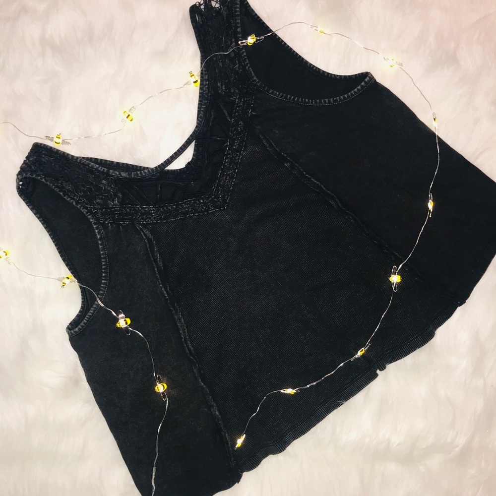 Black cut tank top size M